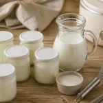 Faire des yaourts maison : 8 heures, 1 litre de lait, yaourts au lait