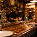 Restaurant comptoir cuisine Bordeaux : comptoir et cuisine ouverte